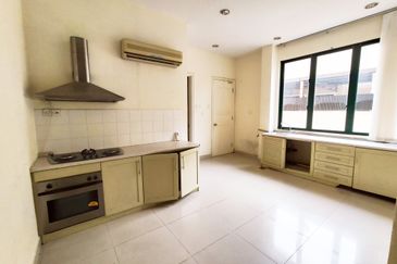 Ampang Hilir Bungalow by the lake