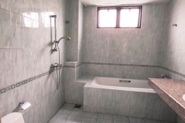 Ampang Hilir Bungalow by the lake