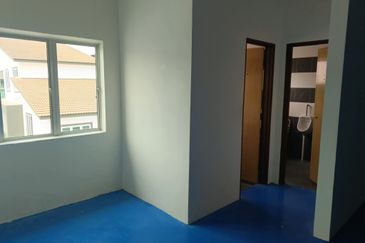 Airport Square (Taman Maju Rapat)