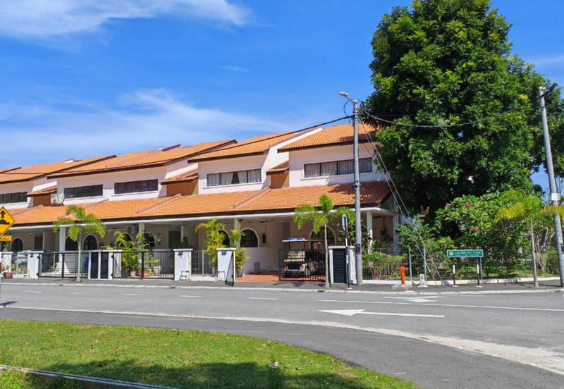 Spanish Gardens by The Water