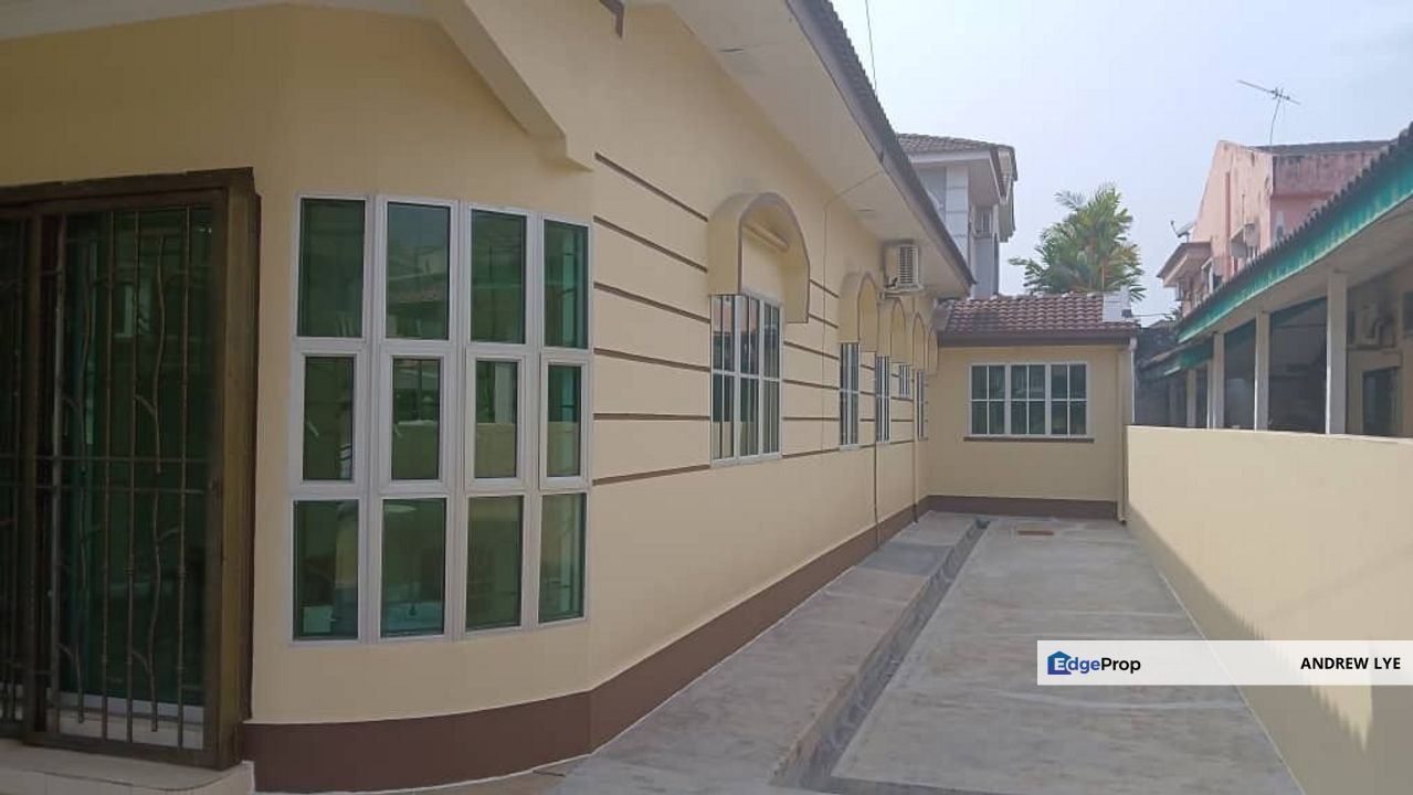 BERCHAM IPOH SINGLE STOREY BUNGALOW HOUSE FOR SALE , Perak, Ipoh