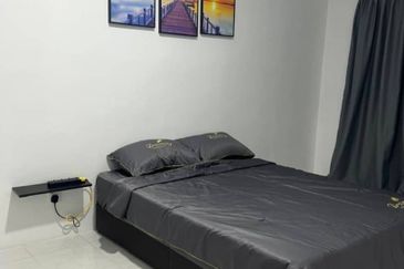 Cameron Emerald Avenue Apartment