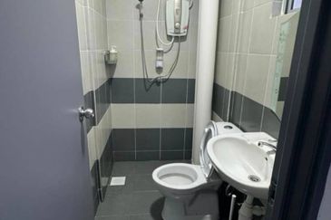 Cameron Emerald Avenue Apartment