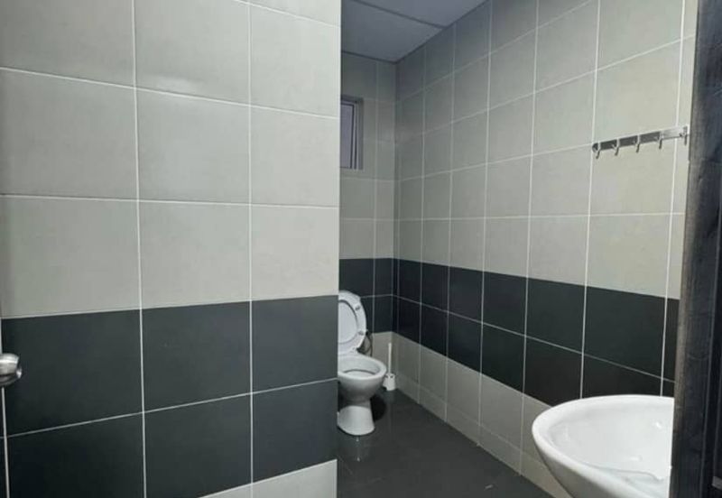 Cameron Emerald Avenue Apartment