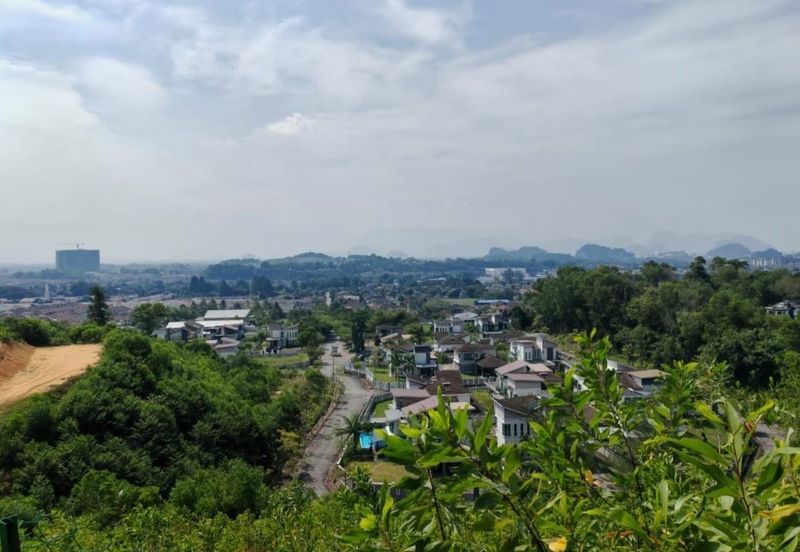 MERU VALLEY RESORT (GOLFVIEW TERRACE)