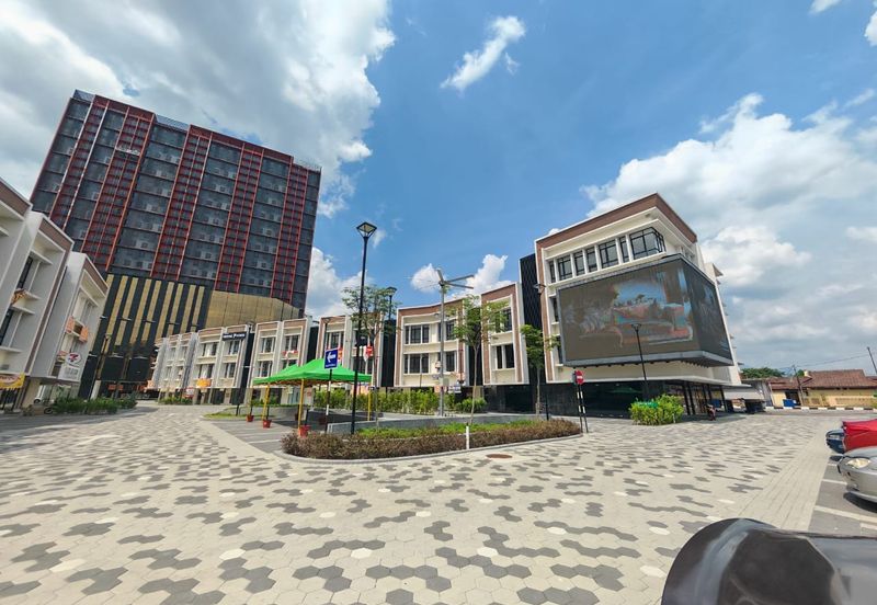 Piccadilly Service Residence @ Greentown