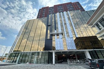 Piccadilly Service Residence @ Greentown