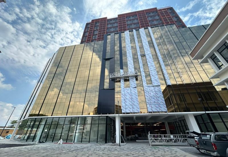 Piccadilly Service Residence @ Greentown