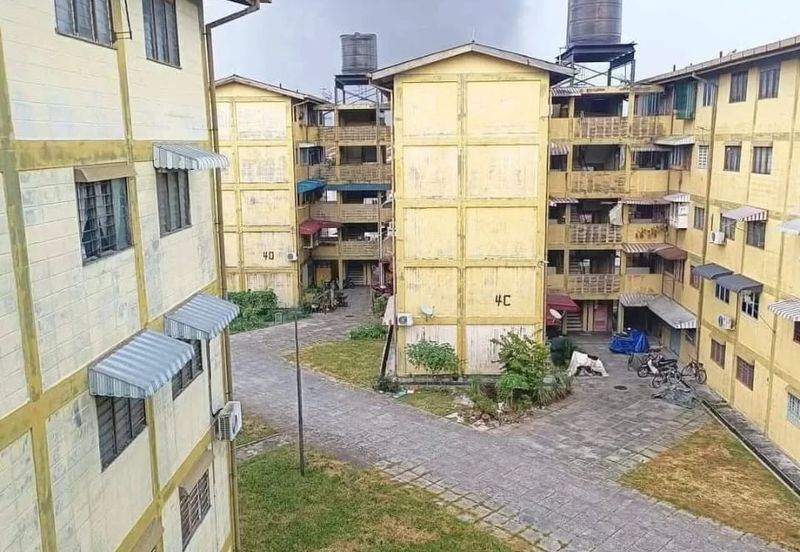 RUMAH PANGSA MENGLEMBU