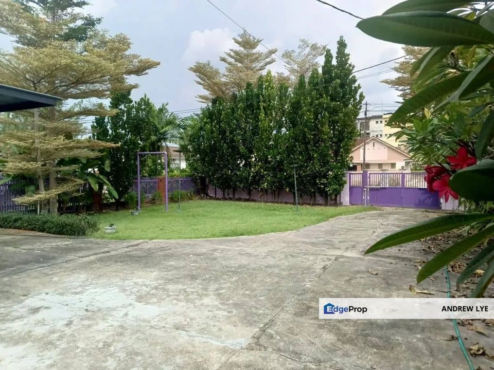 Pasir Putih Single Storey Semi Detached House For Rent, Perak, Kinta