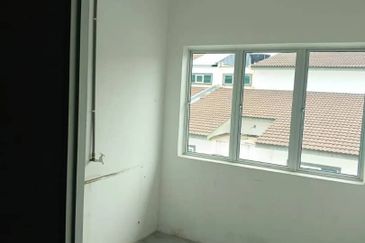 Airport Square (Taman Maju Rapat)