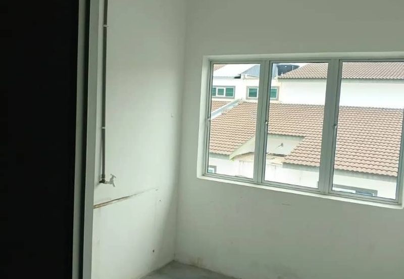 Airport Square (Taman Maju Rapat)