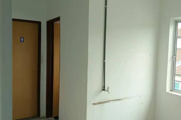 Airport Square (Taman Maju Rapat)