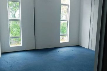 Airport Square (Taman Maju Rapat)