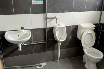 Airport Square (Taman Maju Rapat)