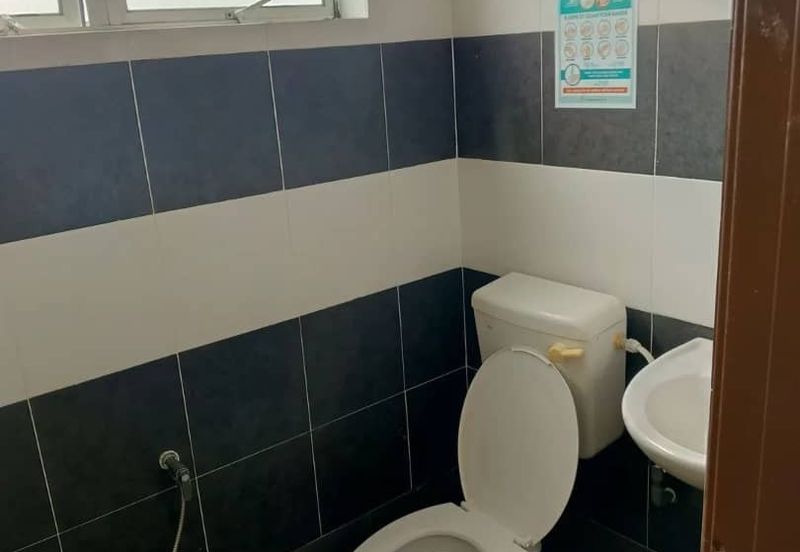 Airport Square (Taman Maju Rapat)