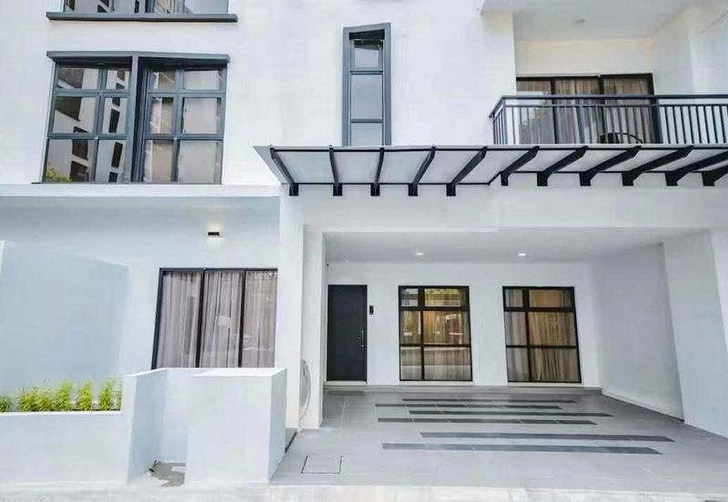 THE COVE HILLSIDE RESIDENCE