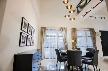 THE COVE HILLSIDE RESIDENCE