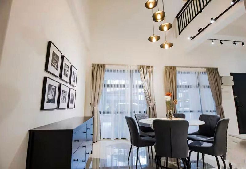 THE COVE HILLSIDE RESIDENCE