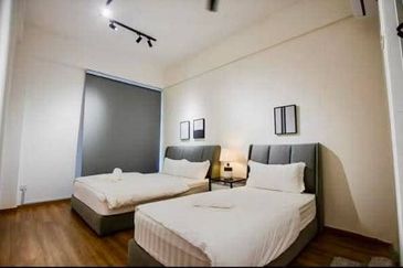 THE COVE HILLSIDE RESIDENCE