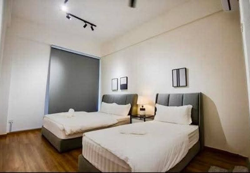 THE COVE HILLSIDE RESIDENCE