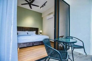 THE COVE HILLSIDE RESIDENCE