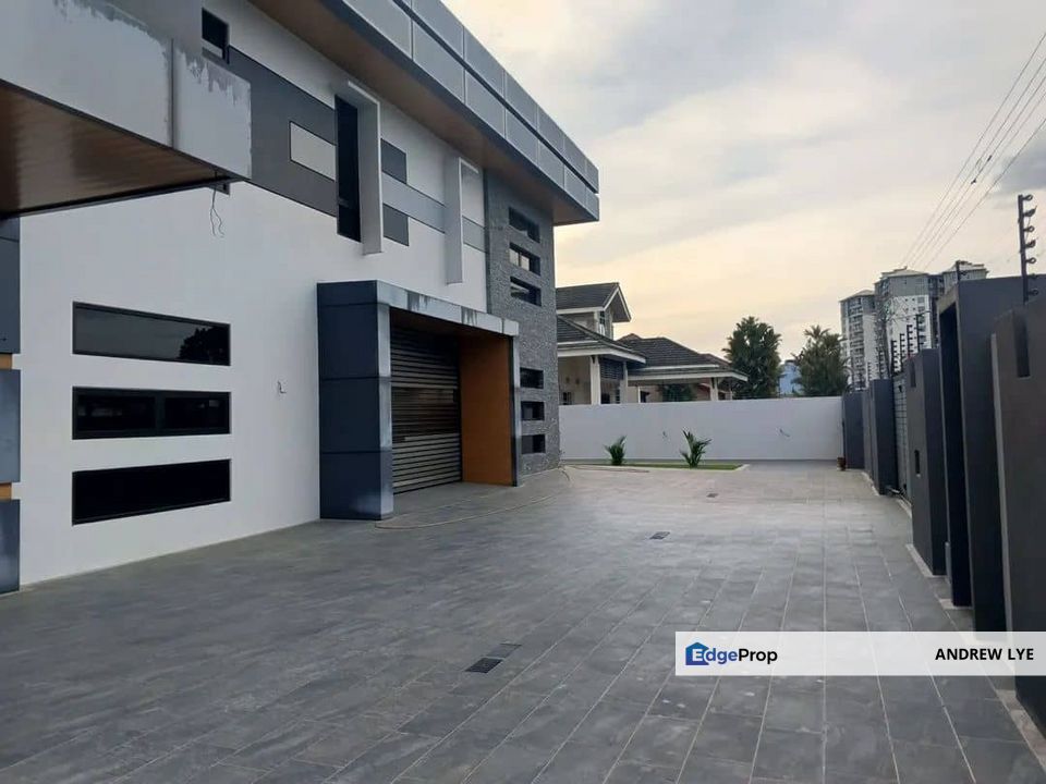 IPOH CENTRE DOUBLE STOREY BUNGALOW FOR RENT , Perak, Ipoh