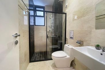 THE COVE HILLSIDE RESIDENCE