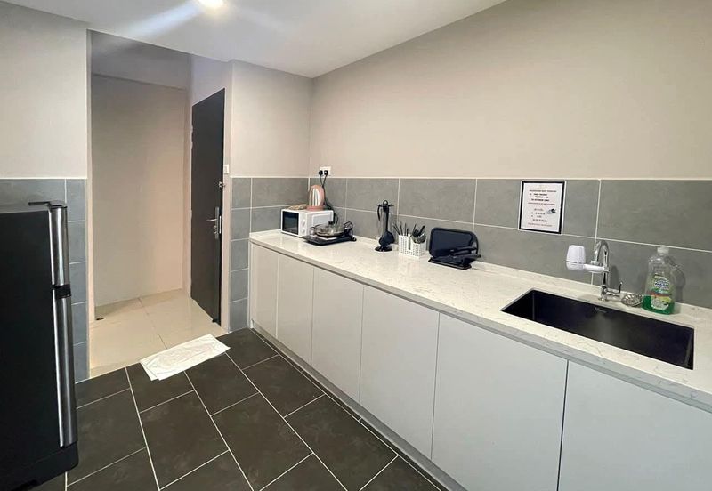 THE COVE HILLSIDE RESIDENCE