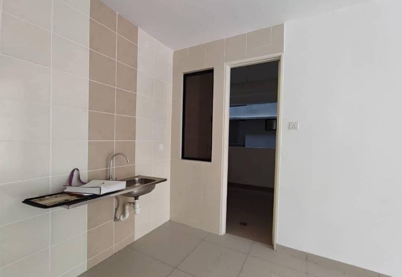 Upper East @ Tiger Lane