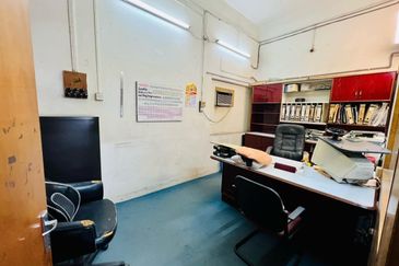 Persiaran Greenhill, Kampung Jawa