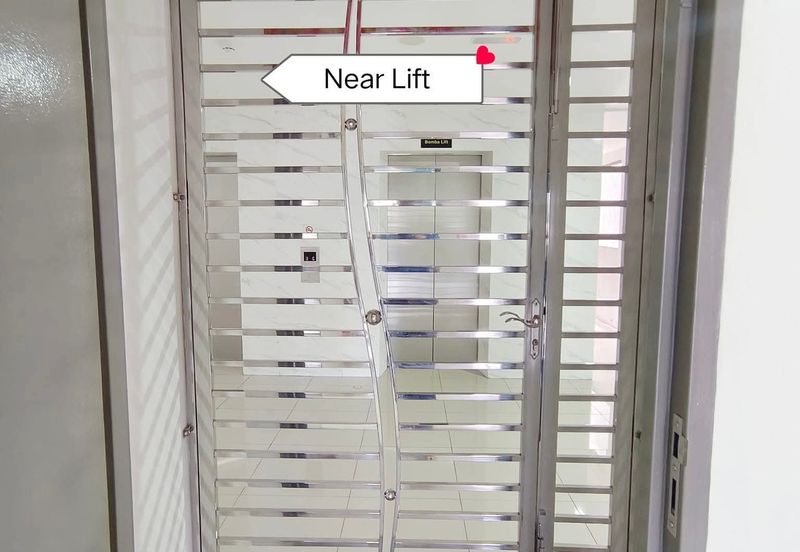 Manhattan Condominium