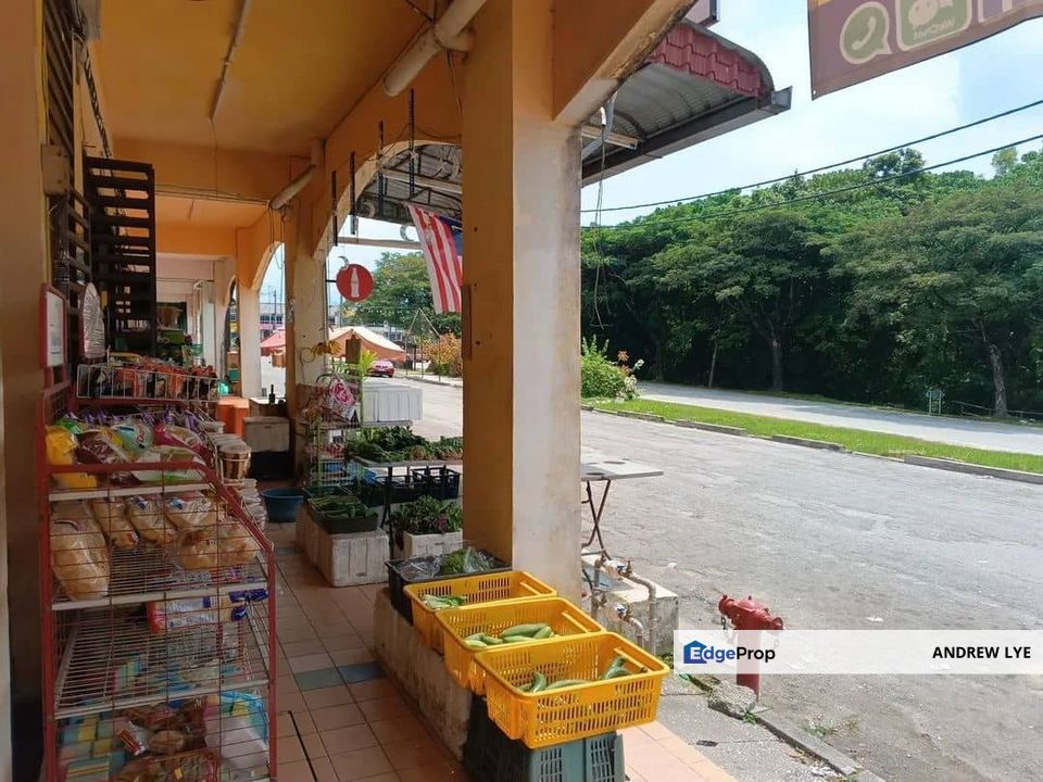 Klebang Utama Double Storey End Lot Shoplot for Rent, Perak, Ipoh