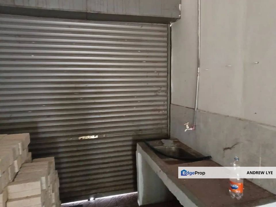 Klebang Utama Double Storey End Lot Shoplot for Rent, Perak, Ipoh