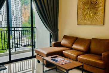 THE COVE HILLSIDE RESIDENCE