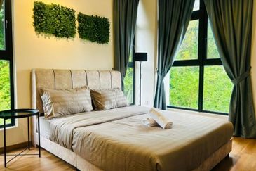 THE COVE HILLSIDE RESIDENCE