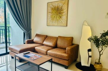 THE COVE HILLSIDE RESIDENCE