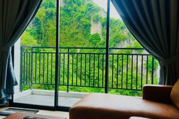 THE COVE HILLSIDE RESIDENCE