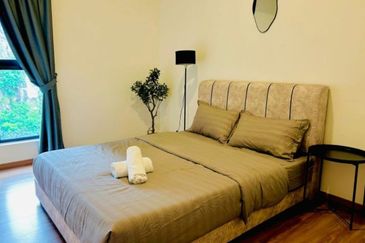 THE COVE HILLSIDE RESIDENCE