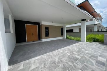 The Grand Thompson Residence