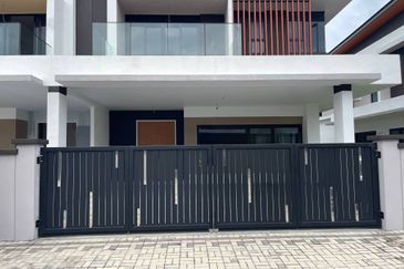 The Grand Thompson Residence