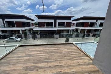 The Grand Thompson Residence