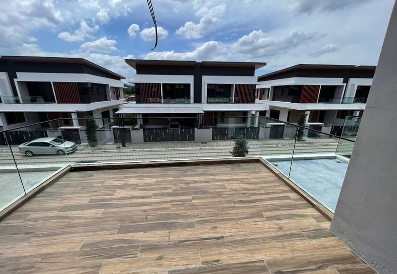 The Grand Thompson Residence