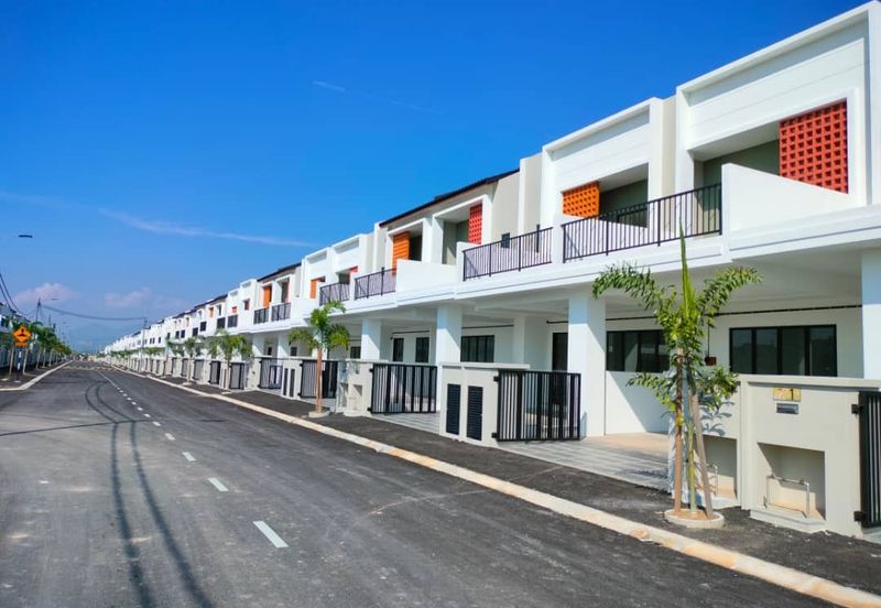 Panorama Lapangan Perdana