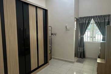 DESA LAHAT SRI -WANG