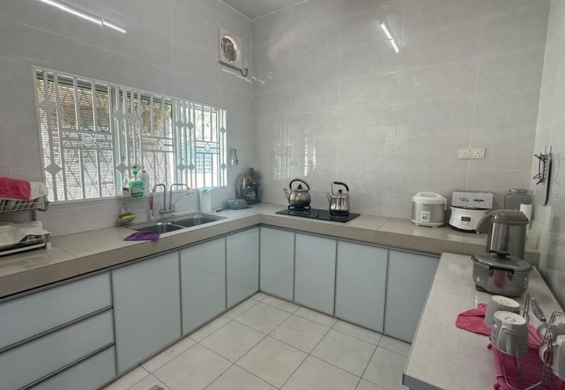 DESA LAHAT SRI -WANG