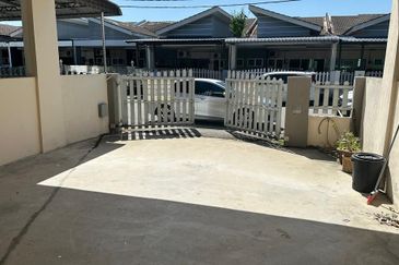 DESA LAHAT SRI -WANG