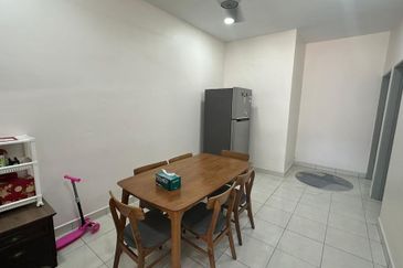 DESA LAHAT SRI -WANG