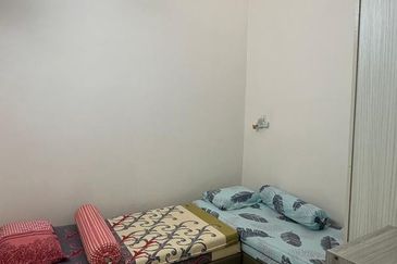 DESA LAHAT SRI -WANG