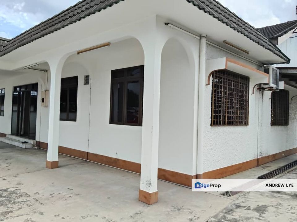 Canning Garden Bungalow House (Facing Main Road) For Sale, Perak, Ipoh